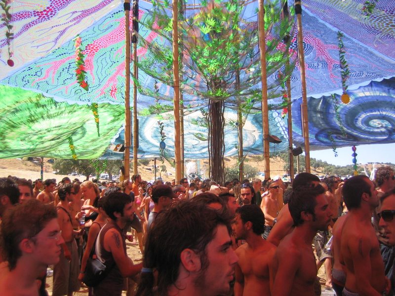 Décor and structures at Boom Festival 2006